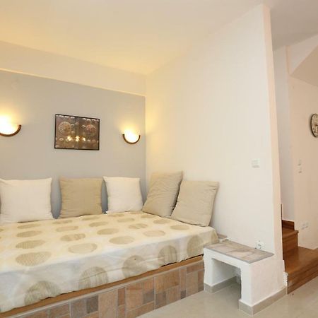 Villa Argo 3 - Beachfront, Big Gardens, Location! Pefkochori Eksteriør bilde