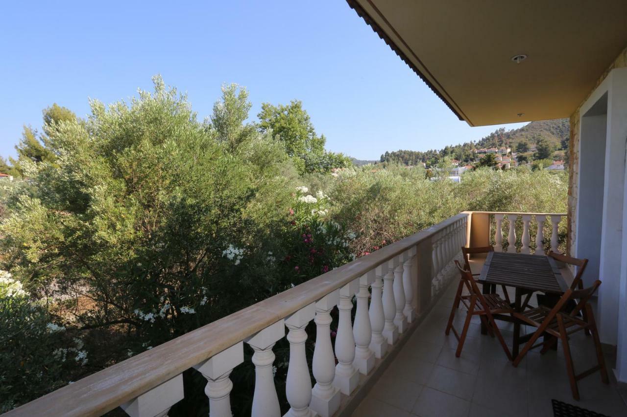 Villa Argo 3 - Beachfront, Big Gardens, Location! Pefkochori Eksteriør bilde
