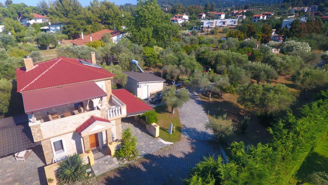 Villa Argo 3 - Beachfront, Big Gardens, Location! Pefkochori Eksteriør bilde