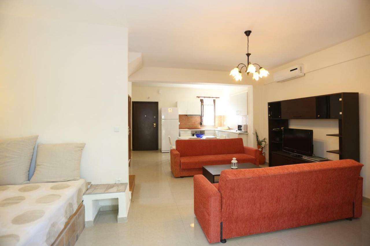 Villa Argo 3 - Beachfront, Big Gardens, Location! Pefkochori Eksteriør bilde