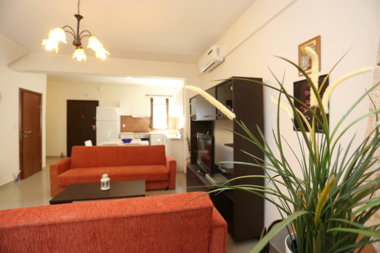 Villa Argo 3 - Beachfront, Big Gardens, Location! Pefkochori Eksteriør bilde